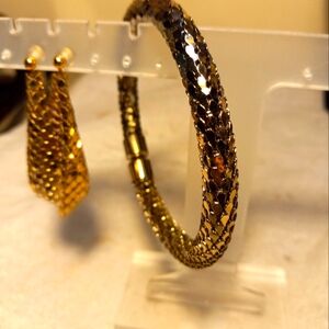 Not new,never worn 2pc gold mesh metal bangle bracelet matching pierced earring